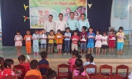 GPS Ninh Thuận: Trao quà cho trẻ em có hoàn cảnh khó khăn