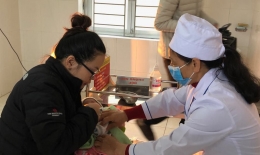 Chuyên gia chỉ 3 bước theo dõi để trẻ an toàn sau tiêm chủng