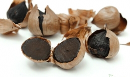 12 tác dụng thần kỳ của tỏi đen cho sức khỏe con người